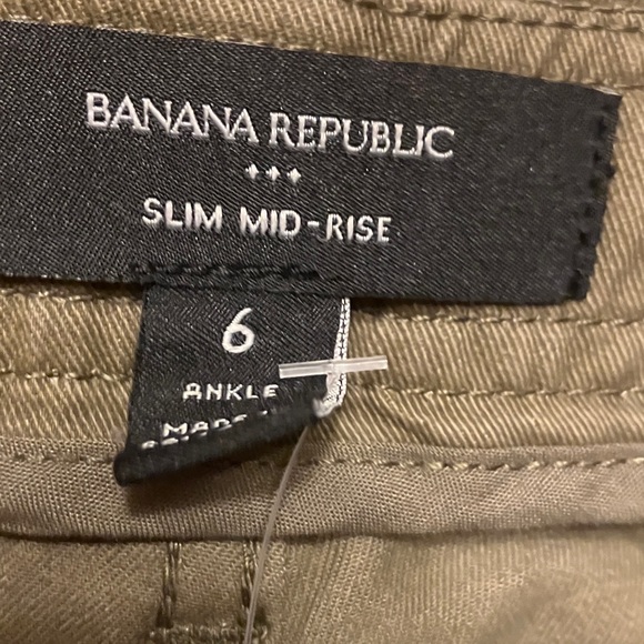 BANANA REPUBLIC. “Campground” Slim Mid-Rise Pants Ankle Pants. Size 6. NWT - Picture 2 of 11